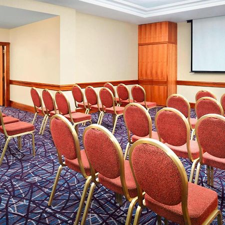 Sheraton Skyline Hotel London Heathrow Hillingdon Exteriör bild
